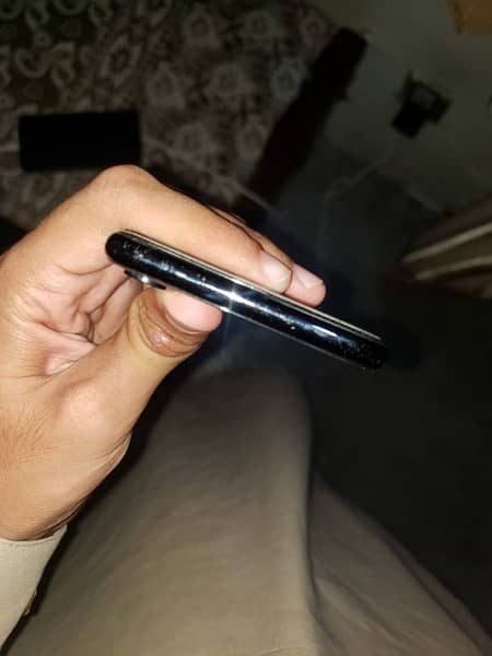 iphone x 64 gb (non pta ) black 5