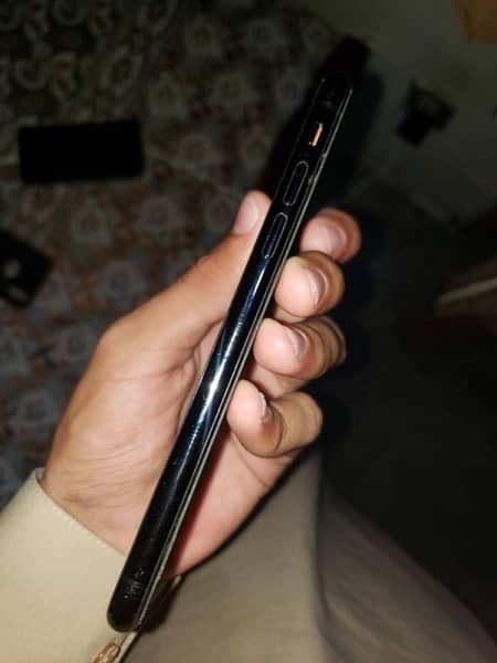 iphone x 64 gb (non pta ) black 6