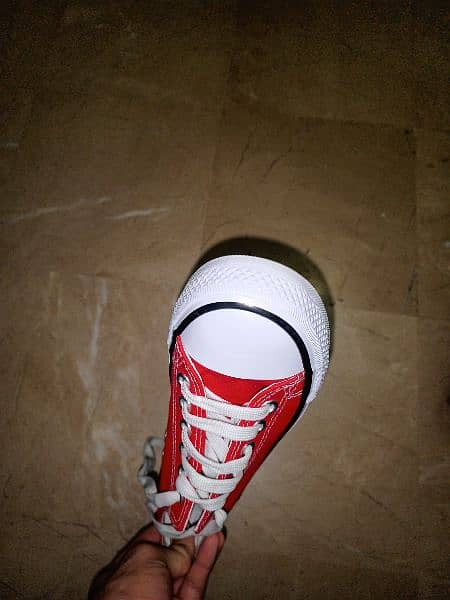 BRANDED Red canvas shoe 2