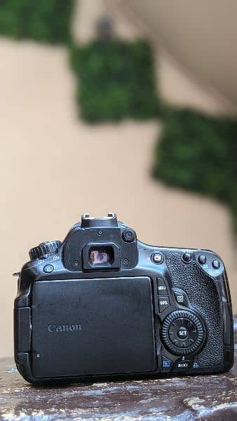 Canon 60d body only in lush condition 1
