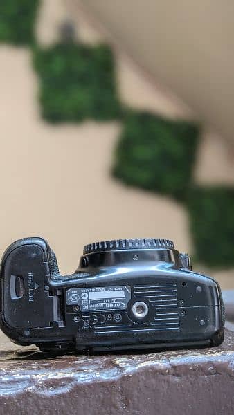 Canon 60d body only in lush condition 5
