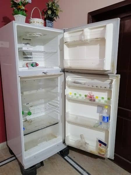 Samsung Fridge Frozen Wala Just Buy And Use. . 1