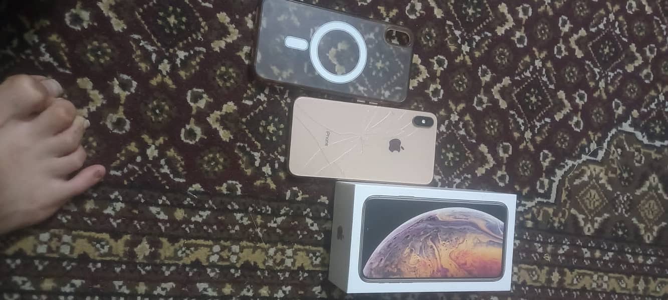 IPHONE XS MAX GAMING PHONE 265 GB storage 7