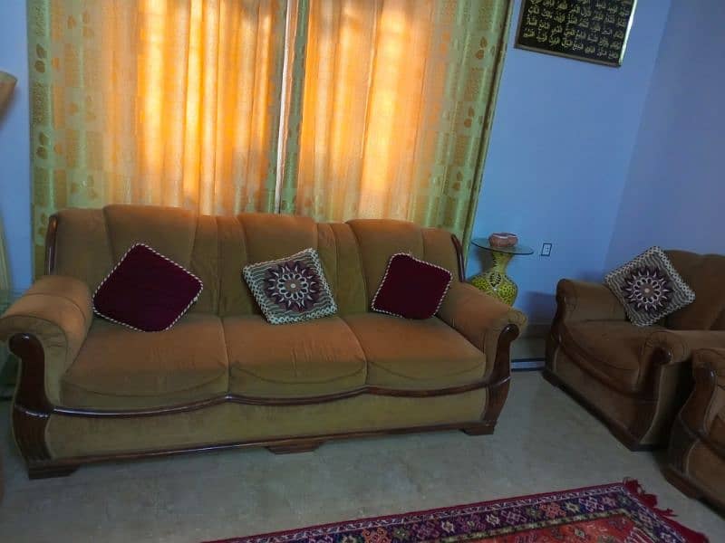 8 PCs sofa set 4