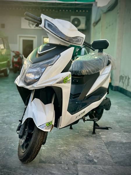 YJ FUTURE Azaadi Electric Scooty EV 1000W 0