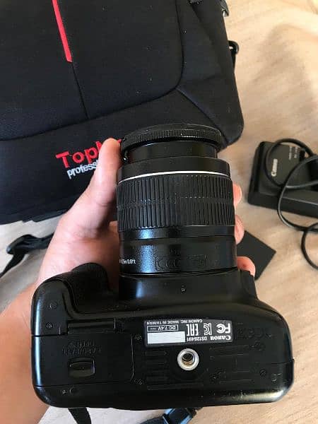 Selling Cannon 1200D Lush with Cannon 18 55mm lens Complete set 2