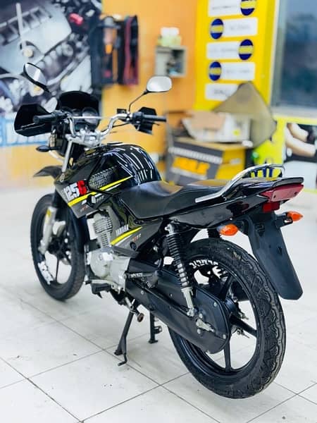 * *Yamaha YBR 125G Model 2022* 2