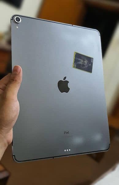 1TB iPad Pro (12.9-inch) (3rd generation) 3
