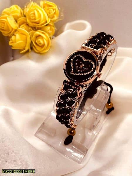 •  Material: Alloy
•  Fashionable, Very Charming For 4