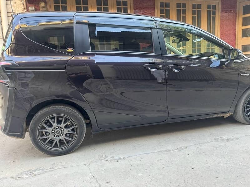 Toyota Sienta 2018 2