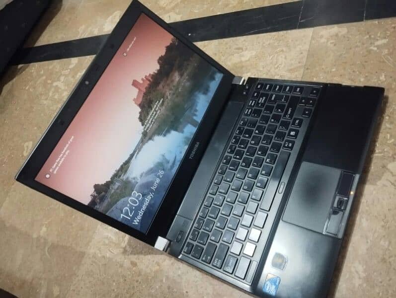 toshiba  laptop intel 3rd generation condition for urgent for sale 0