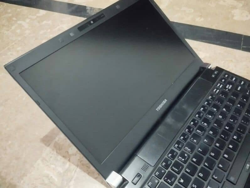 toshiba  laptop intel 3rd generation condition for urgent for sale 1