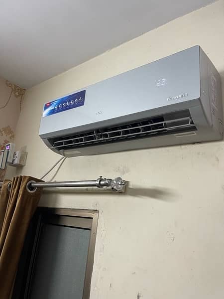 Tcl 1ton dc inverter ac in a very good condition 0