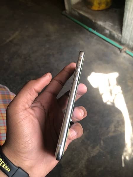 iPhone x 64gb FU Model 4