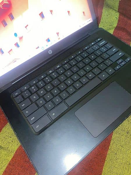 HP Chromebook 14-inch Laptop 1