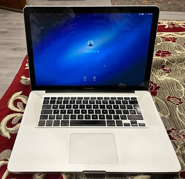 Apple macbook pro 2011 4