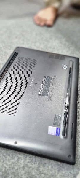 Dell Latitude 7400 Laptop Condition 10/10 1