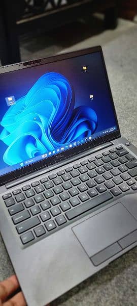 Dell Latitude 7400 Laptop Condition 10/10 3