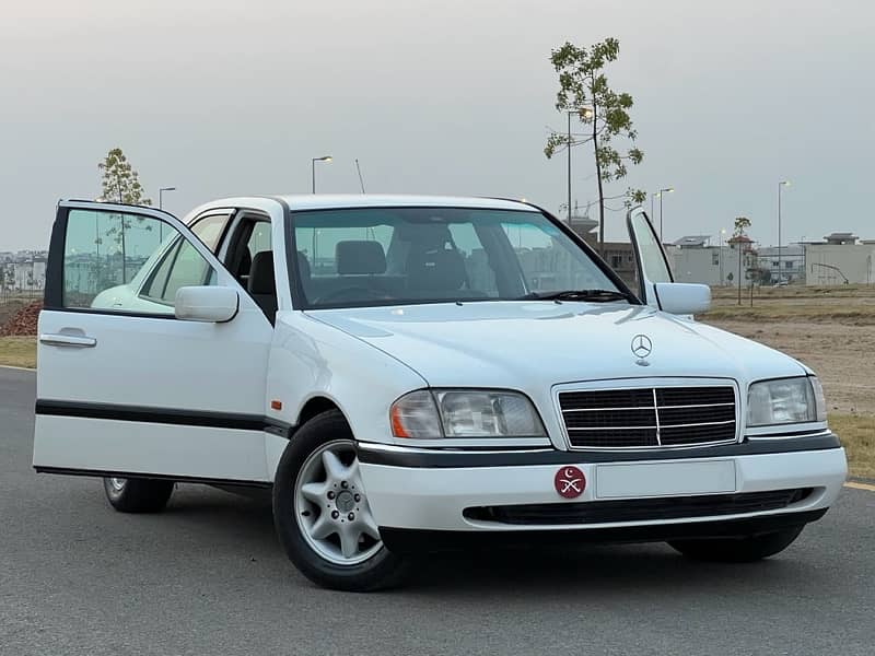 Mercedes Benz C Class Classic 2