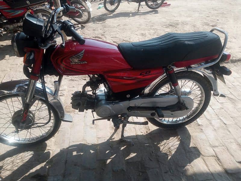 Honda cd70 bake saf hi 2015 namber 2016 ka hi 3