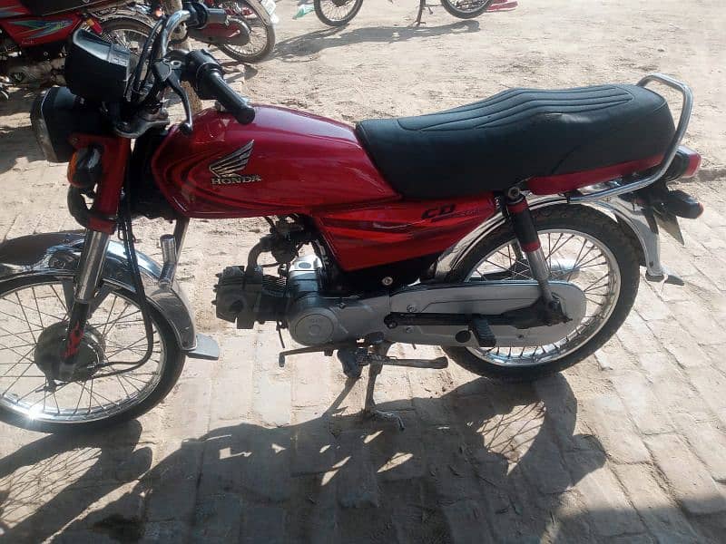 Honda cd70 bake saf hi 2015 namber 2016 ka hi 5