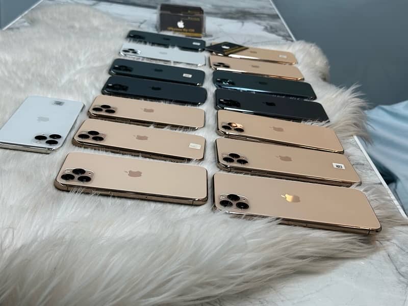 iPhone 11 Pro Max & iPhone 11 Pro 4