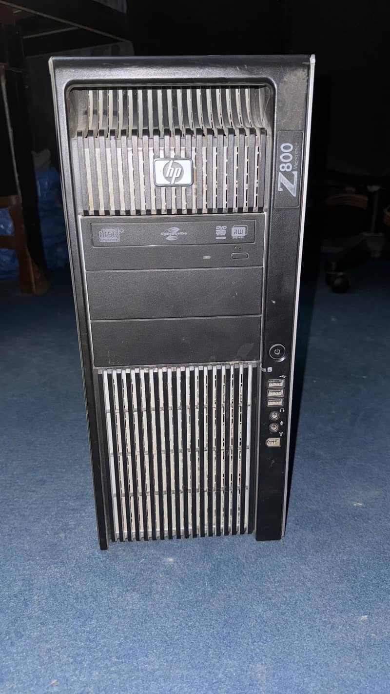 HP Z800 workstation With x2 24 inch screens 6