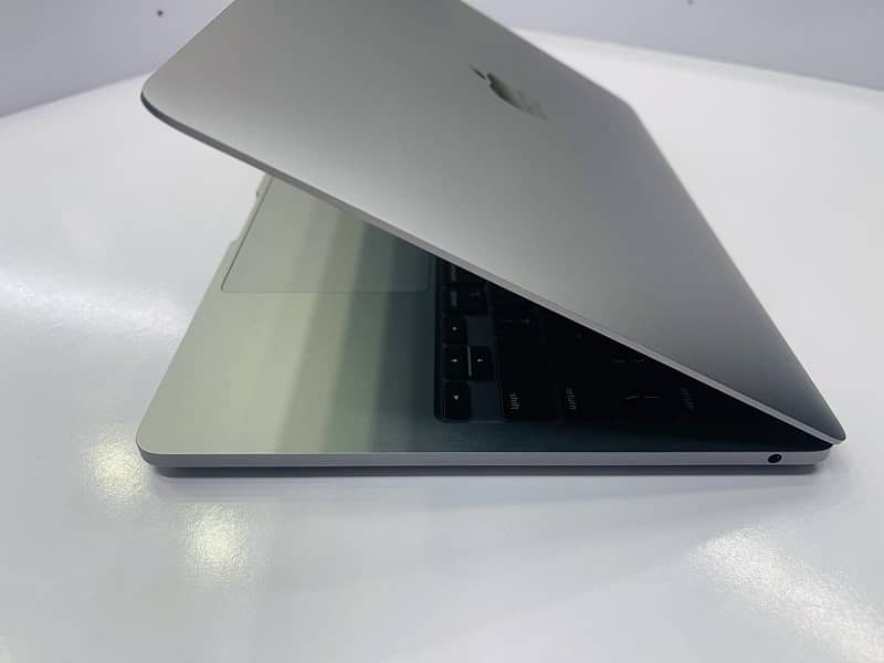 macbook pro m1 16gb 1Tb 13inch touchbar cto model 3