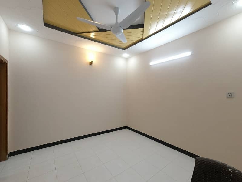 On Excellent Location House Of 5 Marla Available In Afshan Colony 4