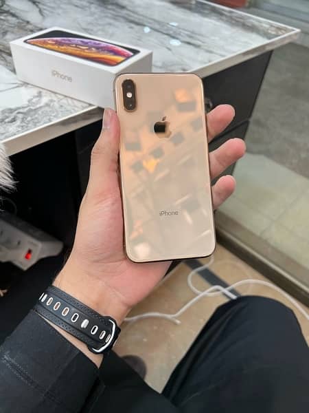 iPhone Xsmax 64Gb Gold Non Pta 0