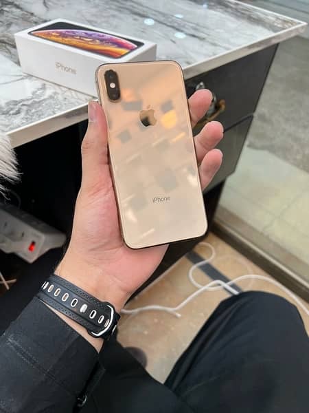 iPhone Xsmax 64Gb Gold Non Pta 3