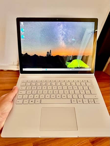 Microsoft Surface Book 2 Core i7 8th Generation 16GB 512GB 1GB NVIDIA 0