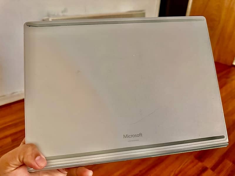 Microsoft Surface Book 2 Core i7 8th Generation 16GB 512GB 1GB NVIDIA 2