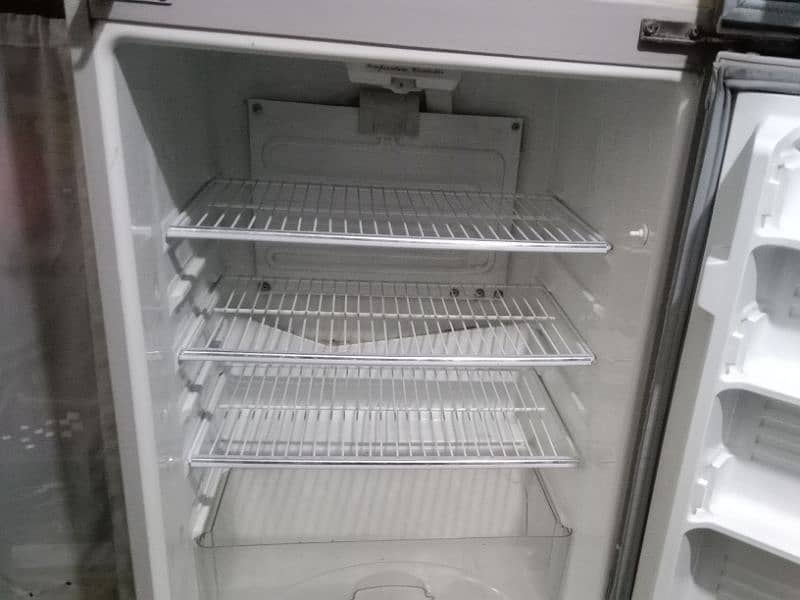 Dawlance refrigerator for sale 0