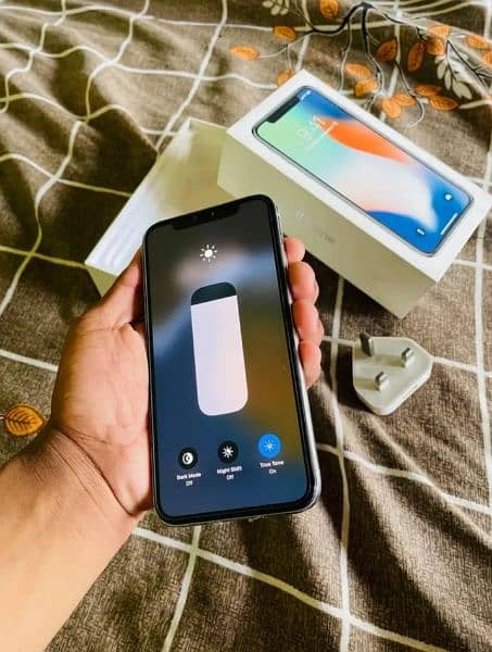 iphone x with complete box 0336-2457552 whatsapp number 1