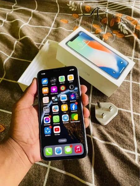 iphone x with complete box 0336-2457552 whatsapp number 2