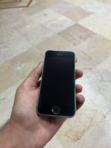 iPhone 5s PTA approved 16GB 10/10 All Ok 6