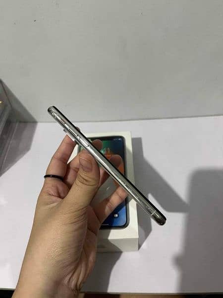 iphone x with complete box 0336-2457552 whatsapp number 2