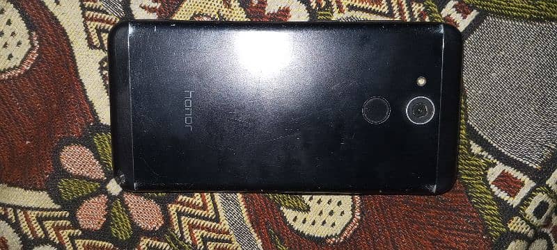 AOA i am selling honor 6c pro 4 32 All ok(read add first) 1