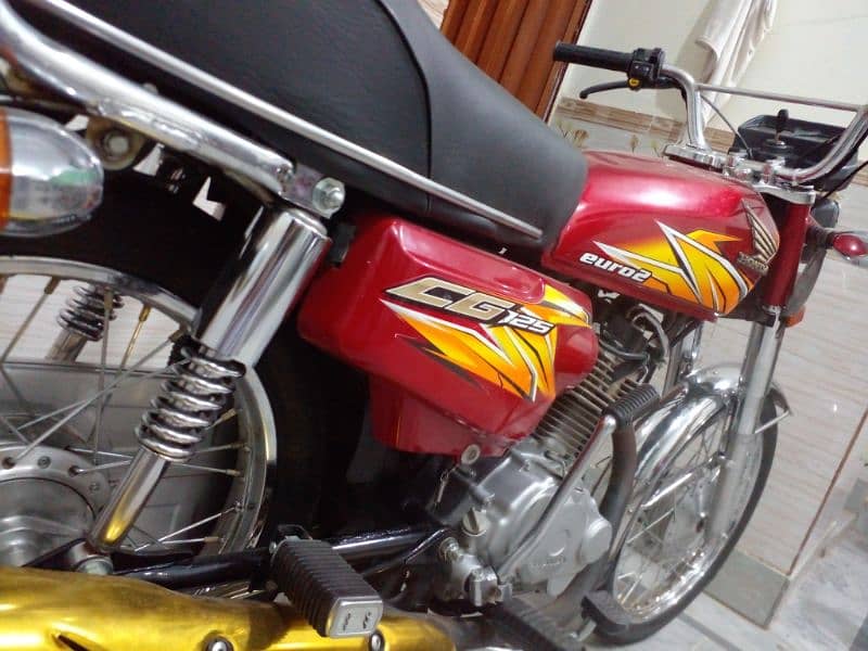 Honda 125 in nice condition original document's 21model vip number 2