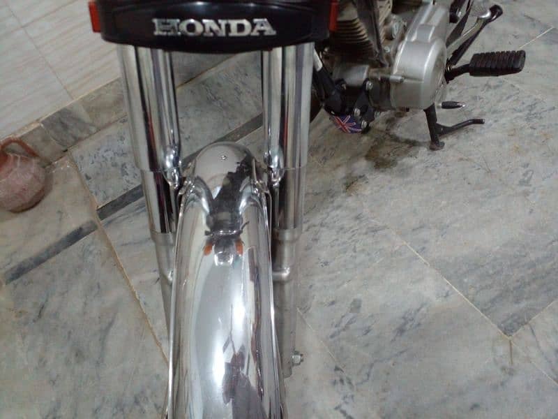 Honda 125 in nice condition original document's 21model vip number 4