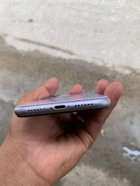 iPhone 11 128 gb battery and panel change non pta 4