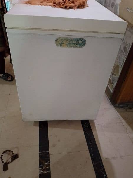 waves freezer for sale 0