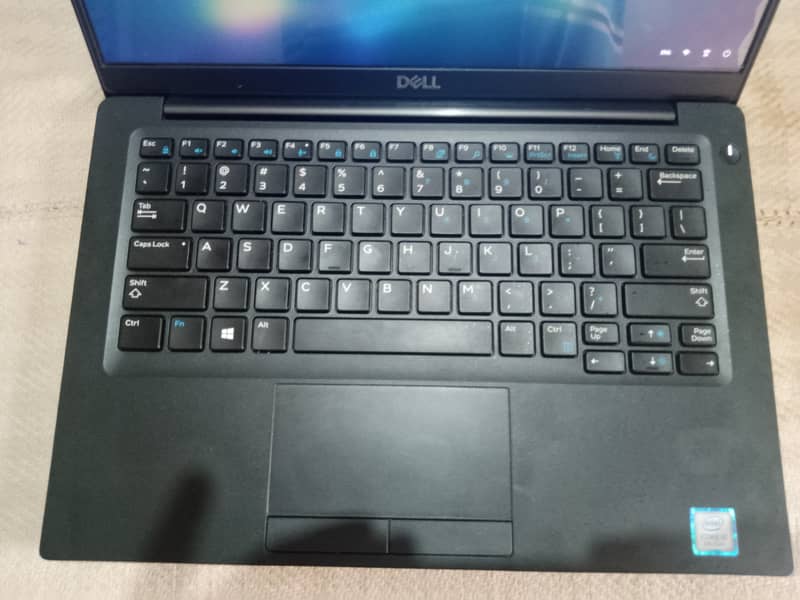 Dell i5 8gen Latitude 7390 with Touch Screen, 16Gb RAM, 256Gb SSD NVMe 7