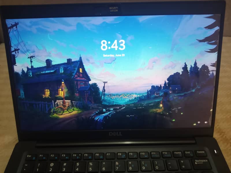 Dell i5 8gen Latitude 7390 with Touch Screen, 16Gb RAM, 256Gb SSD NVMe 8