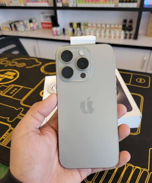 Iphone 15 pro Factory Unlock with box natural titanium 3