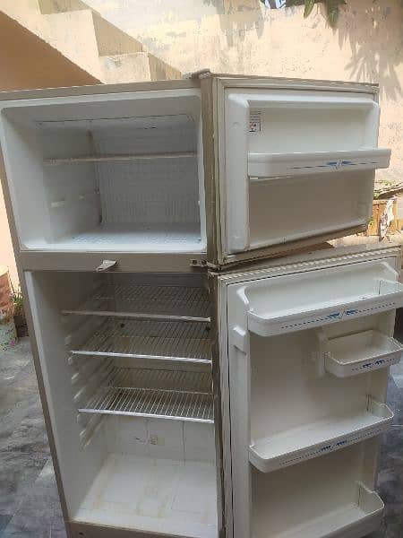 haier fridge good condition 5