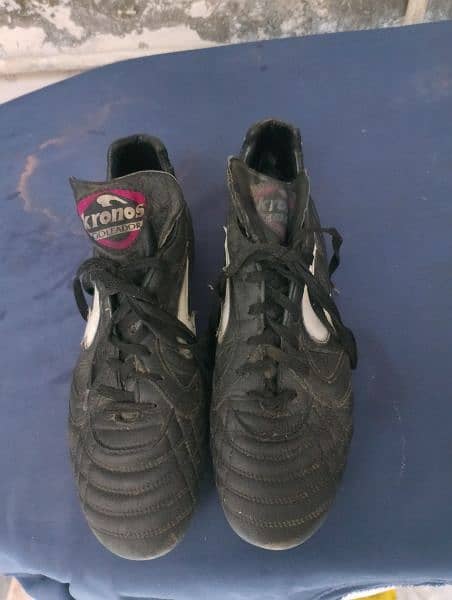 Football shoes UK 9 Size 0