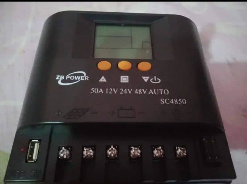 50 amp Solar charge Controller 0