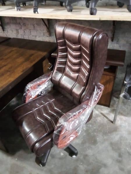 Boss chair (cash on delivery all over Pakistan) 3